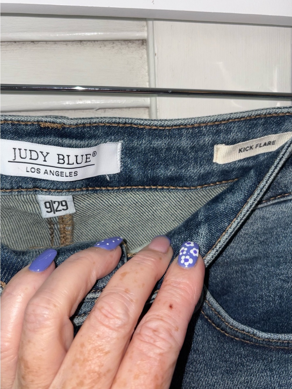 Judy Blue Tummy Control Kick Flare Jeans 9/29 High Rise Cropped Medium Wash - Picture 4 of 6